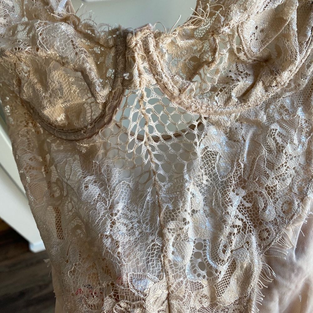 Akira Lace Bodysuit Bundle - Picture 11 of 11